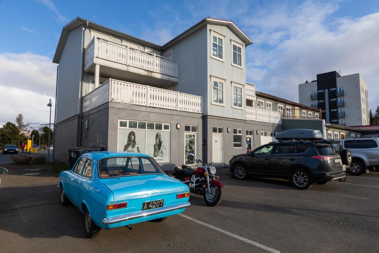 Central Apartment With Two Bedrooms And Balcony- Strandgata 9 Akureyri Exterior photo